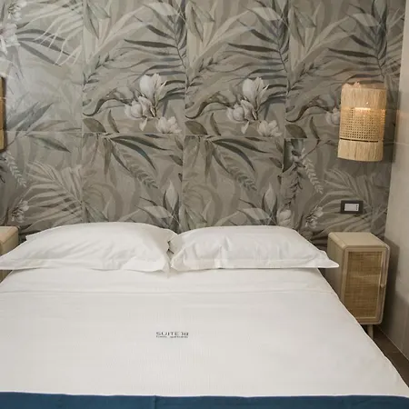Suite 18 Luxury Apartments-3